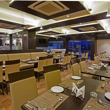 Готель Ravi Residency Morbi Екстер'єр фото