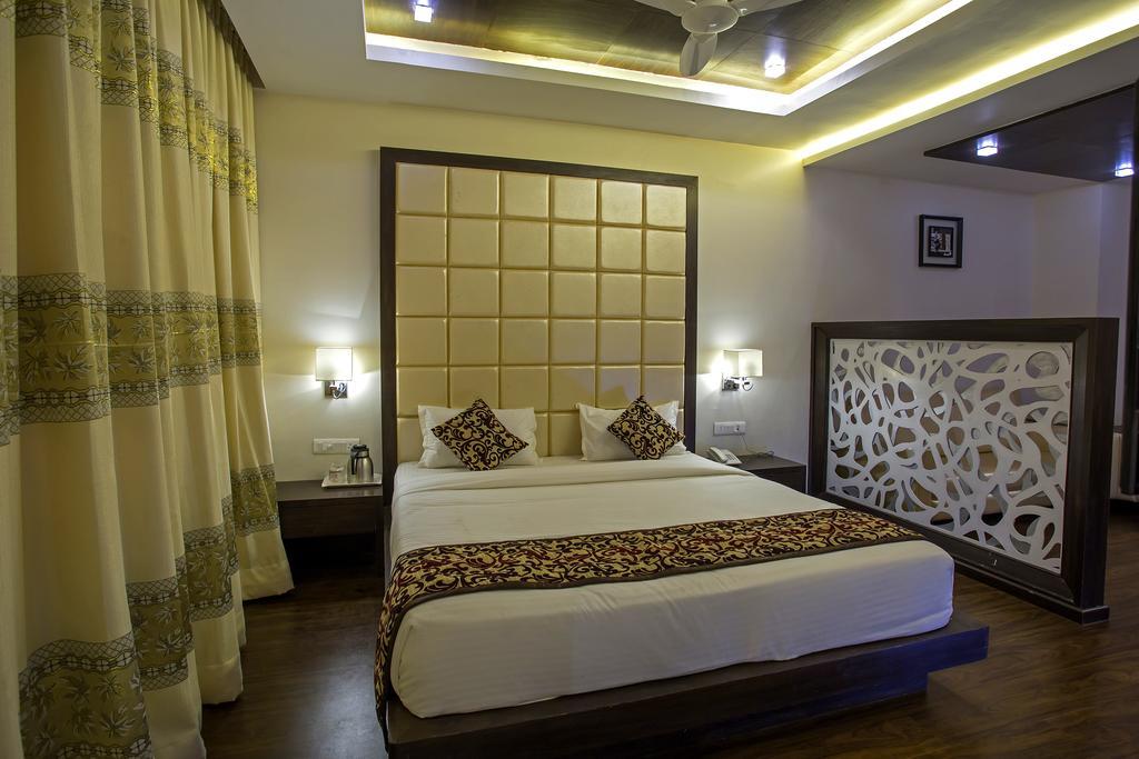 Готель Ravi Residency Morbi Номер фото