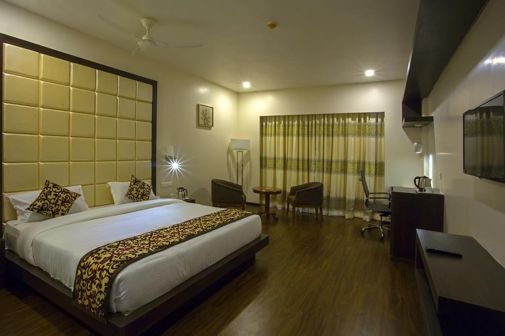 Готель Ravi Residency Morbi Номер фото