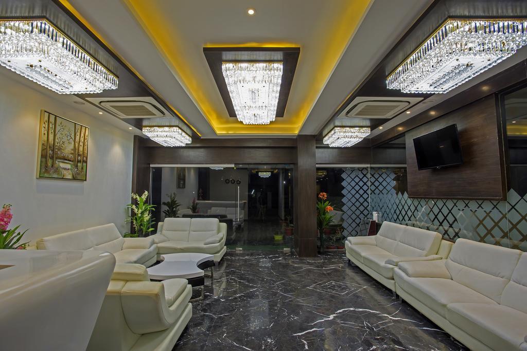 Готель Ravi Residency Morbi Екстер'єр фото