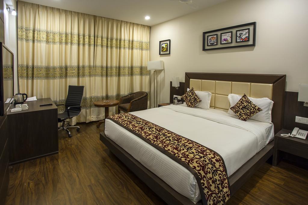 Готель Ravi Residency Morbi Номер фото