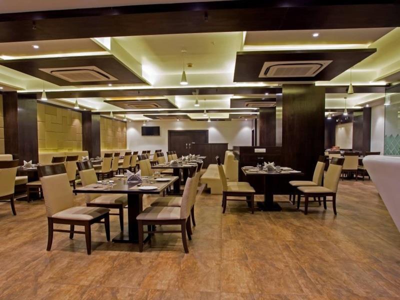 Готель Ravi Residency Morbi Екстер'єр фото